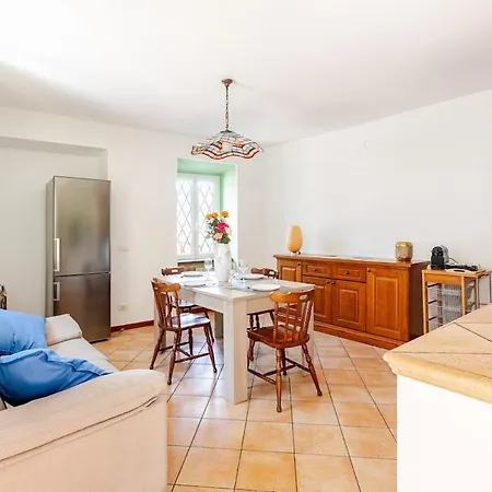 בית נופש La Casa Del Sole מנדלו דל לאריו