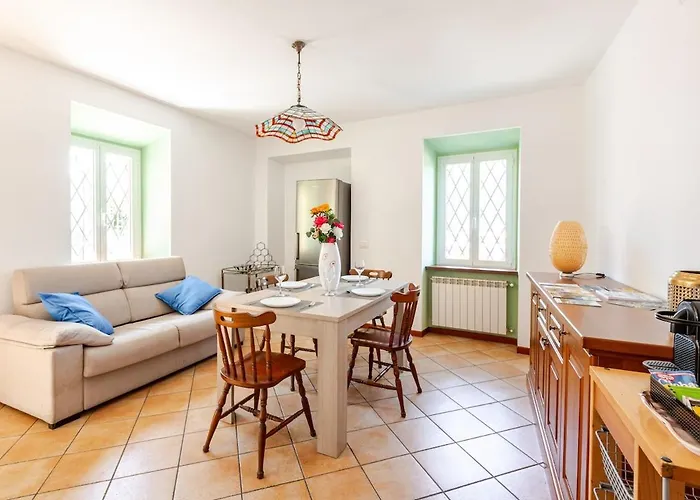 La Casa Del Sole Tatil Evi Mandello del Lario